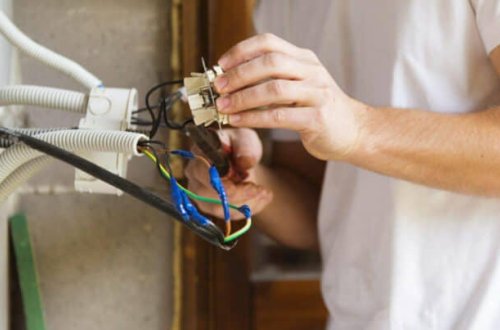 Füzuli rayonunda faciə: SU MATORUNU DÜZƏLDƏCƏKDİ, CƏRƏYAN VURDU