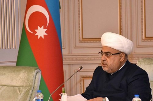 Allahşükür Paşazadə Londana gedir