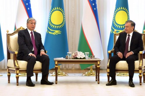 Президенты Узбекистана и Казахстана провели телефонные переговоры