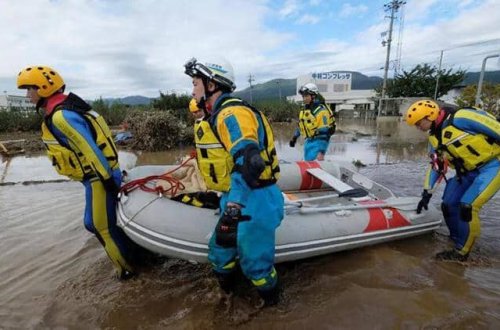 Yaponiyada tayfun xəbərdarlığı: 16 min insan...