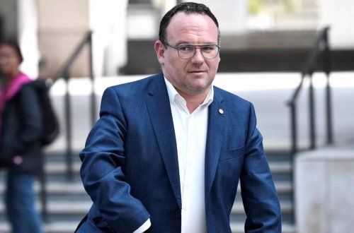 Fransada Nazirlər Kabinetində dəyişiklik: Bu nazir vəzifəsindən azad edilib