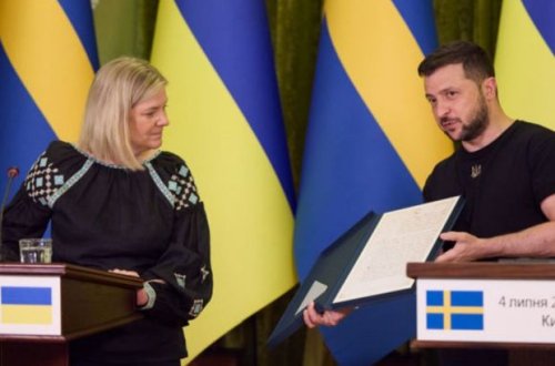 İsveçin baş naziri Zelenskiyə 1711-ci ilin tarixi sənədini təqdim etdi