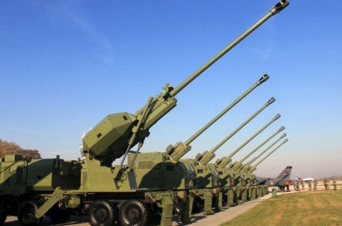 Britaniya Ukraynaya 10 özüyeriyən artilleriya qurğusu verəcək