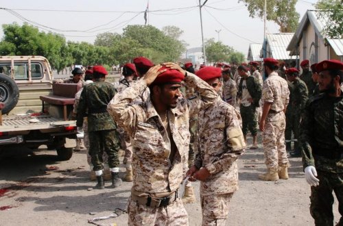 Yəməndə silah anbarında partlayış olub, ölən və yaralananlar var