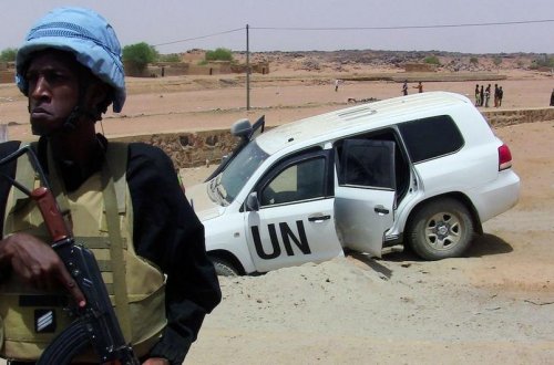 Malidə BMT konvoyu minaya düşüb, ölən və yaralananlar var
