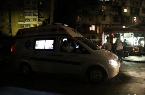 Bakıda 3 yaşlı uşaq evin 2-ci mərtəbəsindən yıxılaraq xəsarət alıb