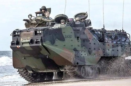 Yunanıstan ABŞ-dan İHA və 74 desant gəmisi alır