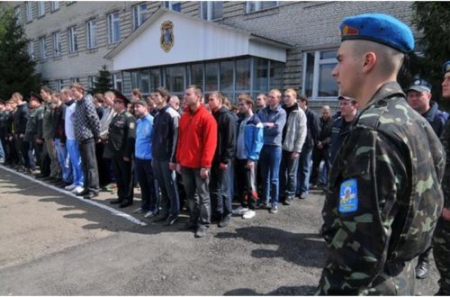 Britaniya ukraynalı çağırışçılara təlim keçməyə başlayıb