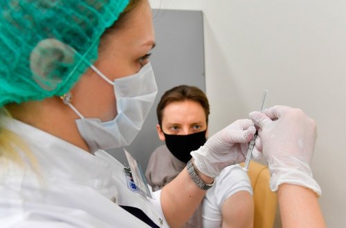 Peyvənd olunmuş insanlarda özünü göstərən koronavirus simptomu müəyyən edilib