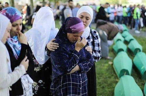 Srebrenitsanın soyqırım kimi anılması yekdilliklə qəbul edilib