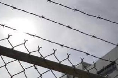 Nigeriyada həbsxanaya basqın: 900-ə yaxın məhbus QAÇIB