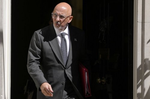 Britaniyanın maliyyə naziri Baş nazir postuna namizədliyini irəli sürəcək