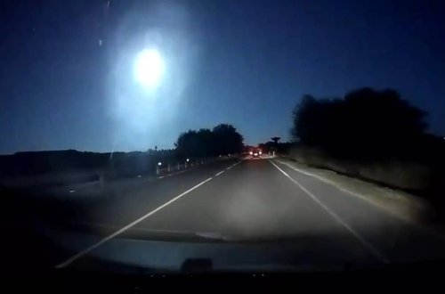 Çilidə meteorun düşməsi nəticəsində səma işıqlanıb