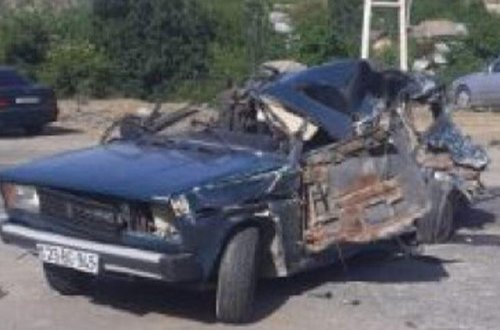 15 gün öncə evlənən cütlük qəzaya düşdü, kişi ölüb, qadın yaralanıb