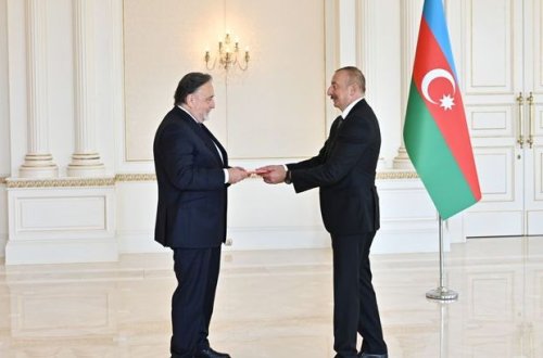 İlham Əliyev Çex Respublikasının yeni səfirinin etimadnaməsini qəbul edib - YENİLƏNİB