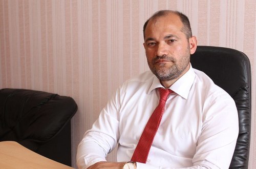 Deputatdan jurnalistlərə ağır təhqir: “Onlar ata-anasını tanımayanlardır”