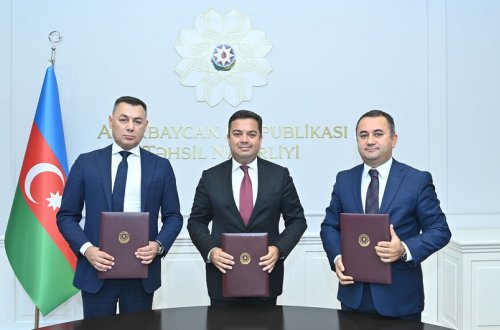 Azad olunmuş ərazilərdə yerləşən təhsil müəssisələri üçün 1 000 kompüter ianə edilib