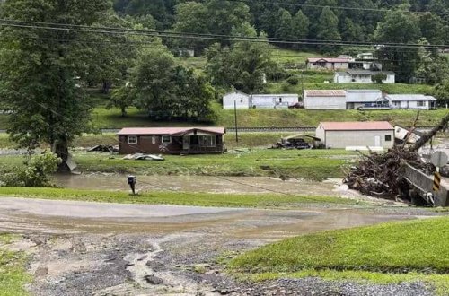 ABŞ-da daşqın: 44 nəfər itkin düşdü