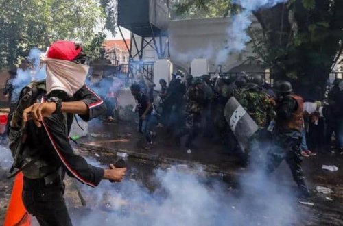 Şri-Lankada vəziyyət kritikləşir: 1 ÖLÜ, 84 YARALI