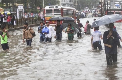 Число жертв наводнений в Индии увеличилось до 47