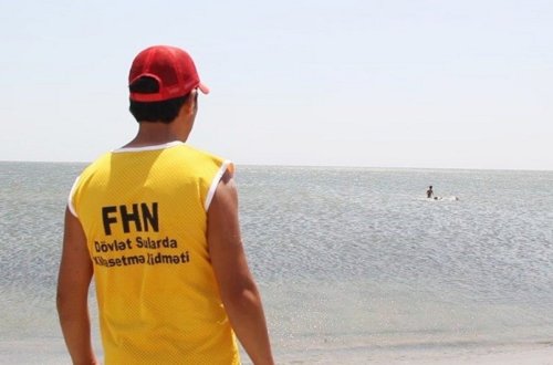 Xəzərdə bir nəfər batıb