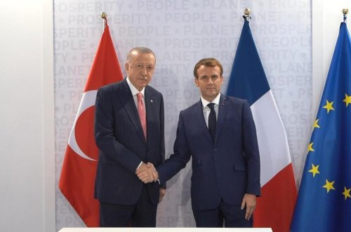 Ərdoğan Makronla taxıl dəhlizinin yaradılmasını müzakirə edib