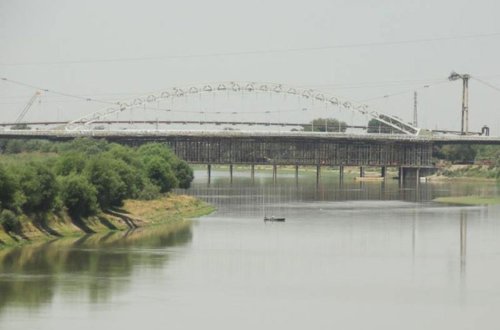 Yevlaxda polis əməkdaşlarının olduğu xidməti maşın Kür çayına düşüb, 1 polis həlak olub - YENİLƏNİB