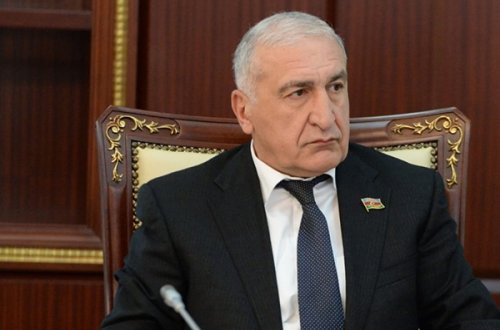 Deputatın şirkəti vergi borcu içində 