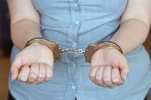 Bakıda ərini öldürən qadına hökm oxunub