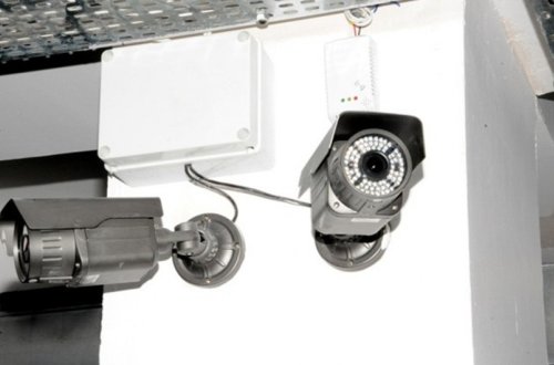 Bakıda kameranın yaddaş qurğusu oğurlanıb