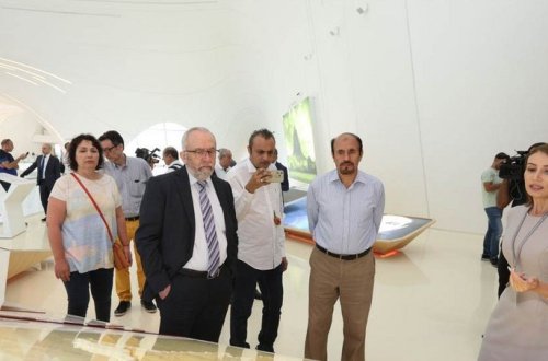 Beynəlxalq Media Forumunun iştirakçıları Heydər Əliyev Mərkəzində olublar