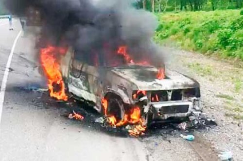 Zaqatalada minik avtomobili yandı