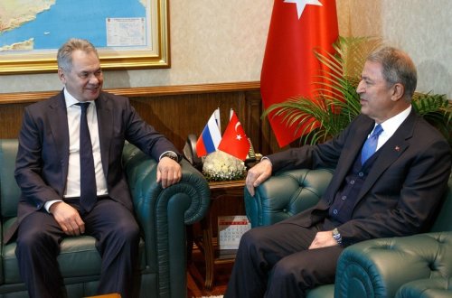Hulusi Akar və Sergey Şoyqu arasında görüş olub