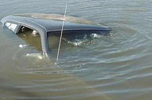 Astarada avtomobil körpüdən çaya aşıb, sürücü ölüb