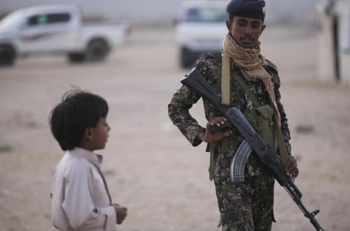 Yəməndə husilərin atəşi nəticəsində 11 uşaq yaralanıb