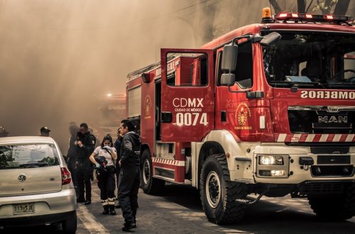 Meksikada yaşayış binasında partlayış olub, ölən və xəsarət alanlar var