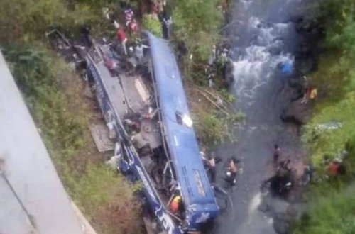 Keniyada sərnişin avtobusu çaya düşüb: 24 ÖLÜ
