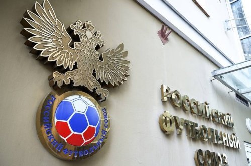 Rusiyalı məşqçi mərc etdiyi üçün futboldan uzaqlaşdırılıb