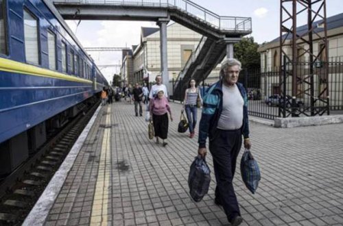 Zelenski Donetsk əhalisinin məcburi təxliyəsini əmr etdi