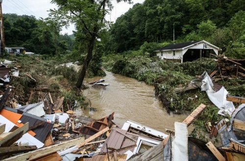 ABŞ-da daşqınlar zamanı ölənlərin sayı artıb