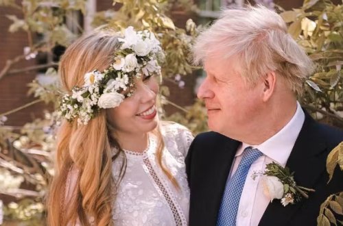 Consonun xanımı toyuna 52 manatlıq gəlinlik geyindi