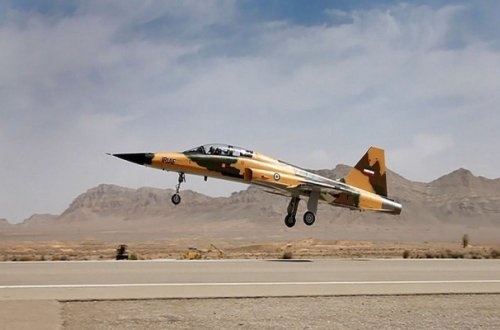 İranda qırıcı təyyarə qəzaya düşdü