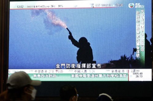 Çin Tayvana ballistik raketlər atdı