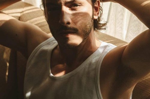 Türk aktyor homoseksuallar partisində - FOTO