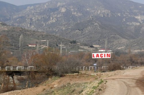 Qondarma nazir Zabuxda yaşayan ermənilərə: “Evlərinizi tərk edin, kəndin əsl sahibləri qayıdırlar” - FOTO
