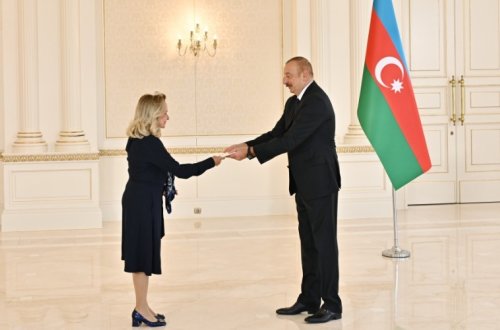 İlham Əliyev yeni səfirlərin etimadnamələrini qəbul etdi - Yenilənib + Fotolar