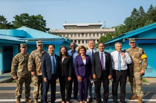 Pelosidən daha bir riskli səfər