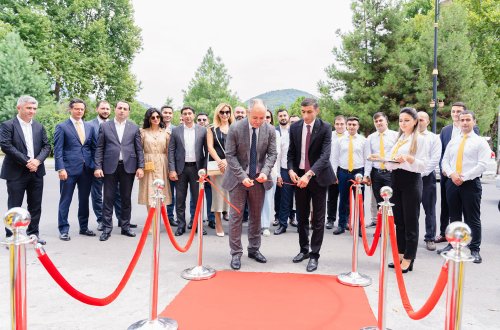 Yelo Bank artıq Qəbələdə!