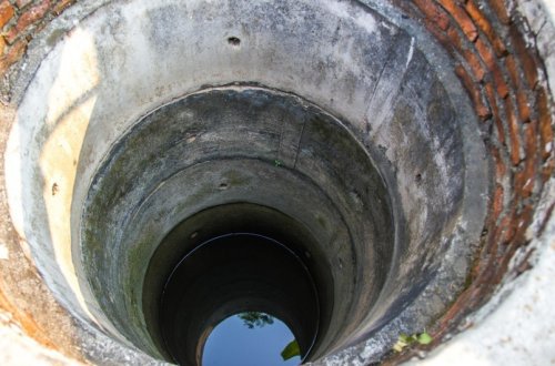 Masallıda azyaşlı 10 metrlik su quyusuna düşüb