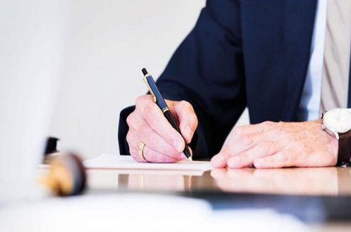 İki rəis işdən çıxarıldı